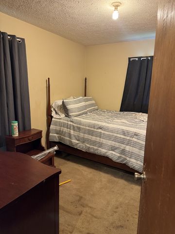 1831 S Main St, Columbia, TN 38401