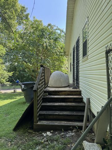 1831 S Main St, Columbia, TN 38401