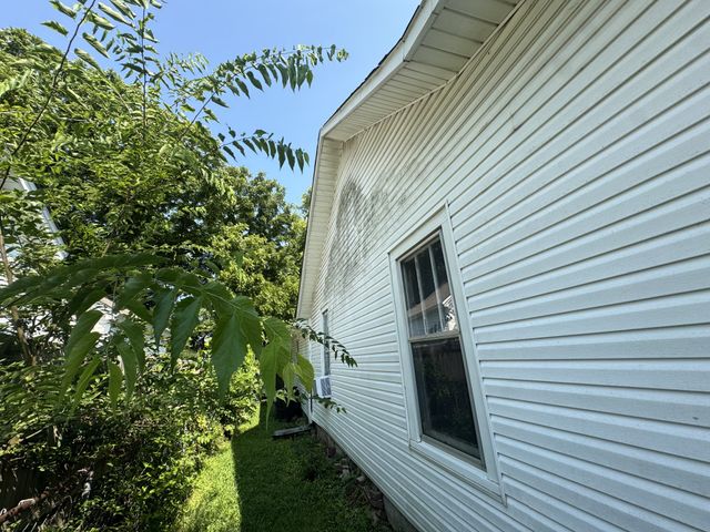 1831 S Main St, Columbia, TN 38401