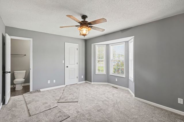 2650 Cummings Cir, Clarksville, TN 37042