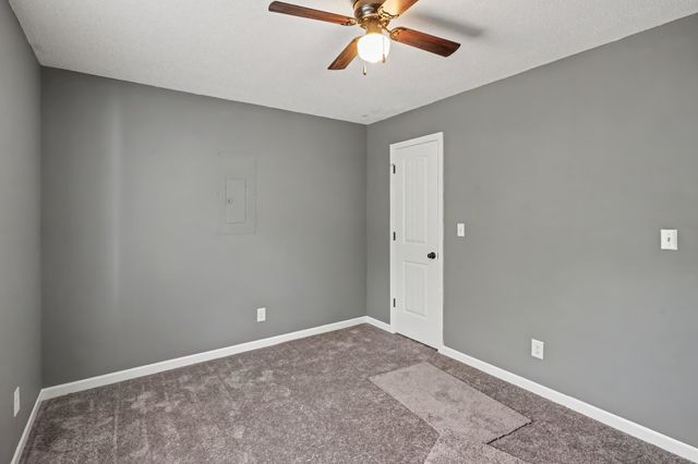 2650 Cummings Cir, Clarksville, TN 37042