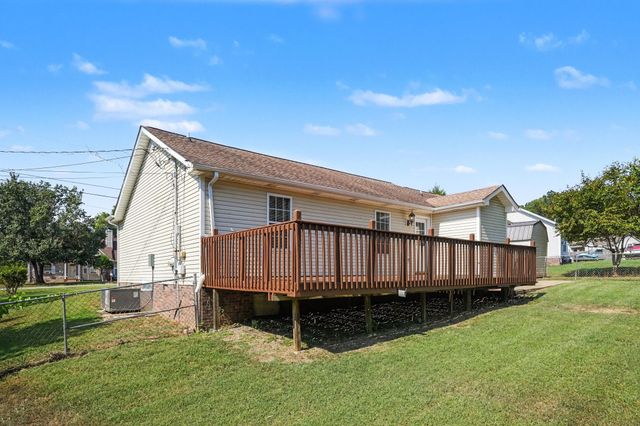 2650 Cummings Cir, Clarksville, TN 37042