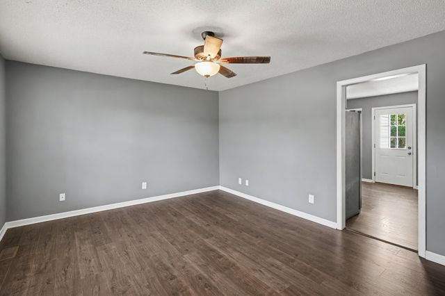 2650 Cummings Cir, Clarksville, TN 37042