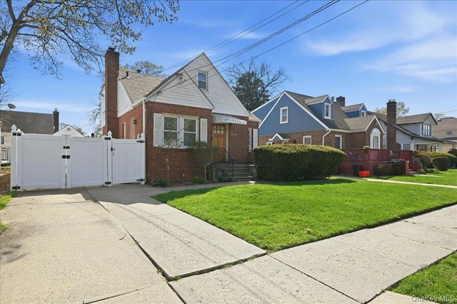 450 Linden Street, West Hempstead, NY 11552