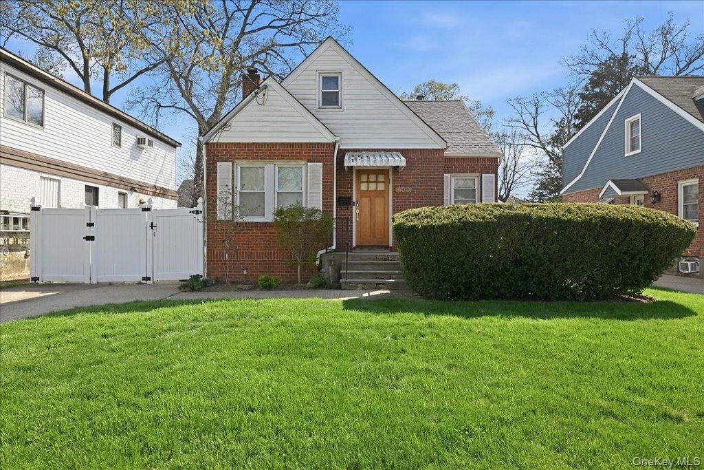 450 Linden Street, West Hempstead, NY 11552