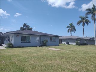 11451 Char Ann DR, Fort Myers, FL 33908