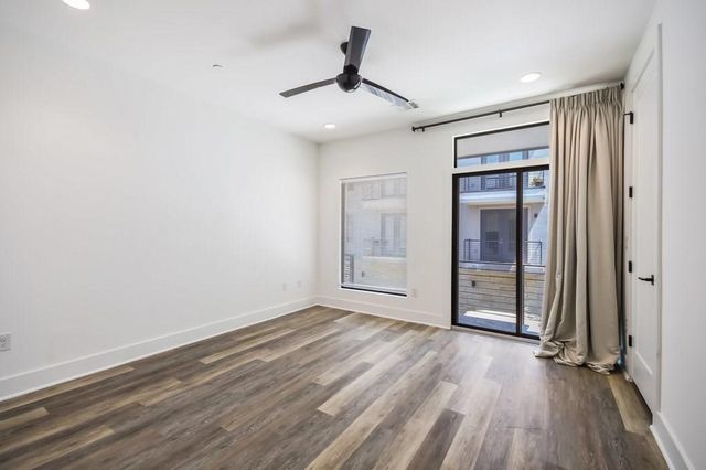 607 W Saint Johns Ave 2, Austin, TX 78752