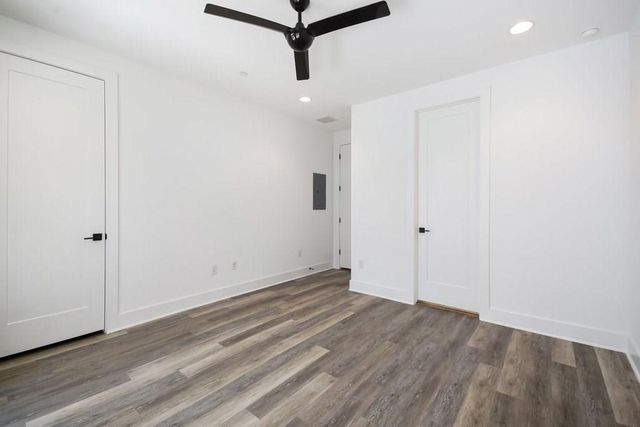 607 W Saint Johns Ave 2, Austin, TX 78752