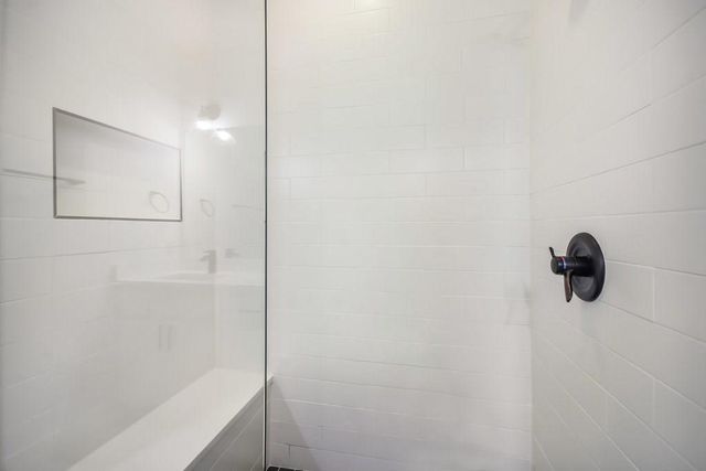 607 W Saint Johns Ave 2, Austin, TX 78752