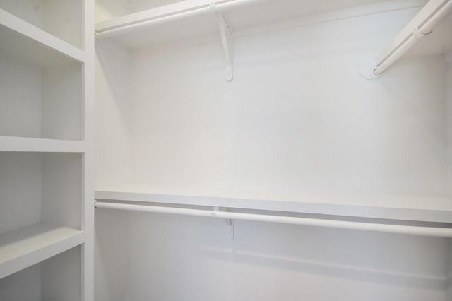 607 W Saint Johns Ave 2, Austin, TX 78752