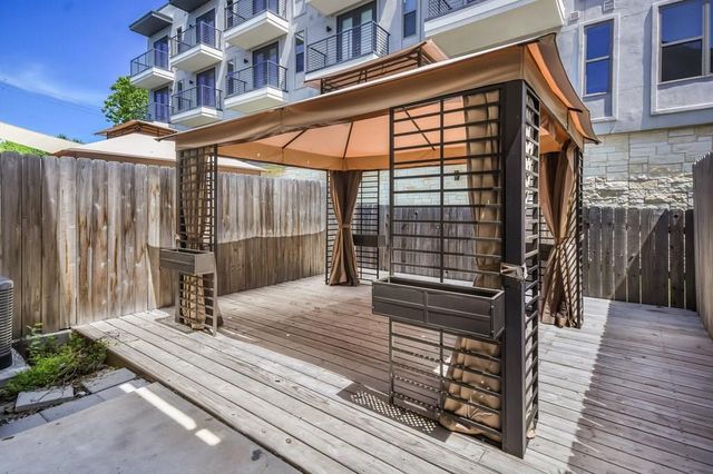 607 W Saint Johns Ave 2, Austin, TX 78752