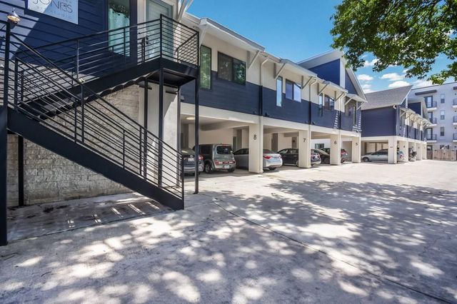 607 W Saint Johns Ave 2, Austin, TX 78752