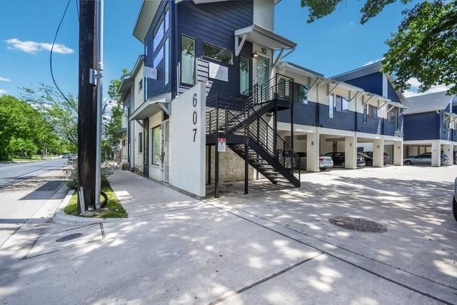 607 W Saint Johns Ave 2, Austin, TX 78752