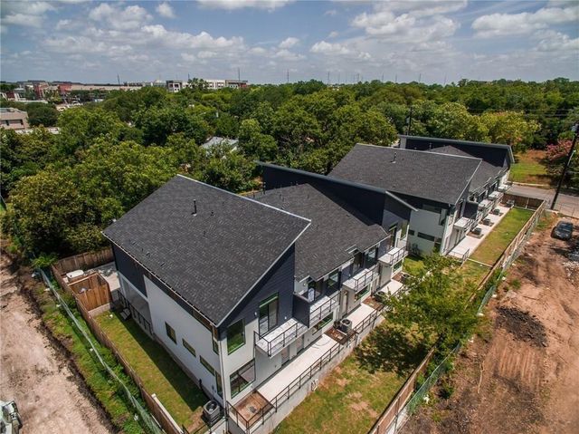 607 W Saint Johns Ave 2, Austin, TX 78752