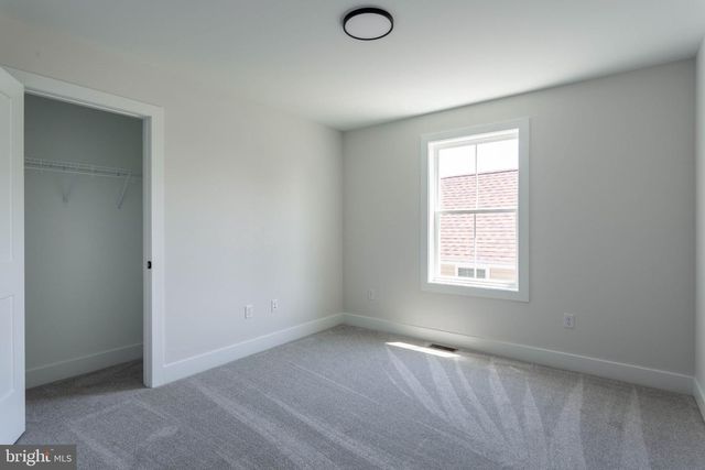 2 ARBUTUS AVE, New Castle, DE 19720