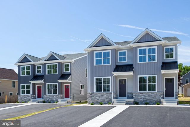 2 ARBUTUS AVE, New Castle, DE 19720