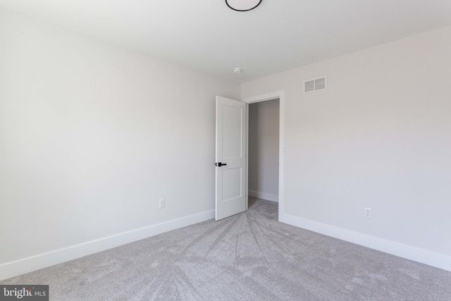 2 ARBUTUS AVE, New Castle, DE 19720