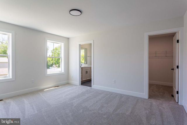 2 ARBUTUS AVE, New Castle, DE 19720