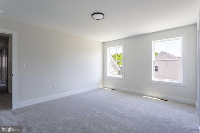 2 ARBUTUS AVE, New Castle, DE 19720