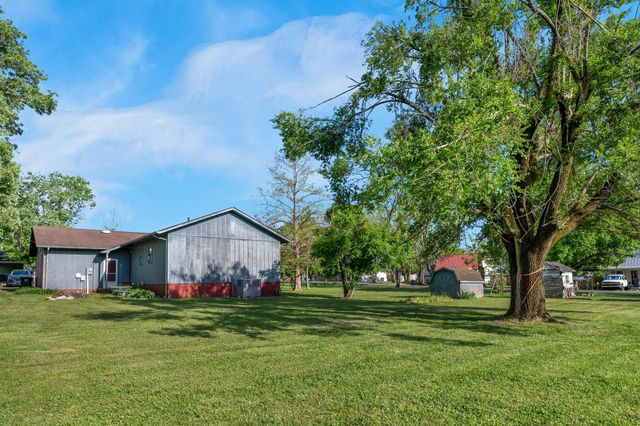 601 Courthouse View St, Lafayette, TN 37083