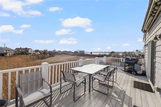 18 STARFISH Drive, Narragansett, RI 02882