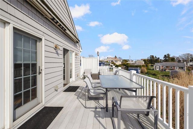 18 STARFISH Drive, Narragansett, RI 02882