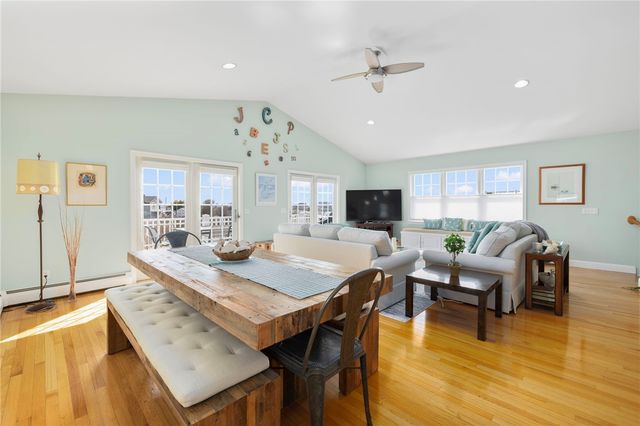 18 STARFISH Drive, Narragansett, RI 02882