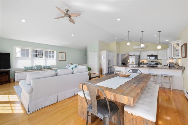 18 STARFISH Drive, Narragansett, RI 02882