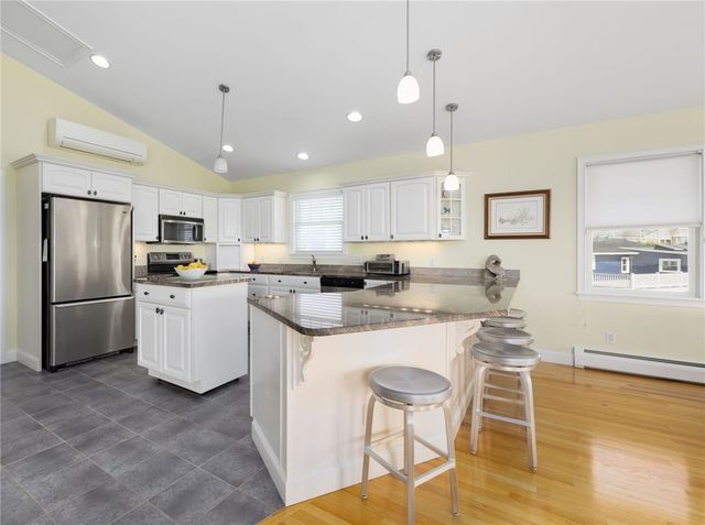 18 STARFISH Drive, Narragansett, RI 02882