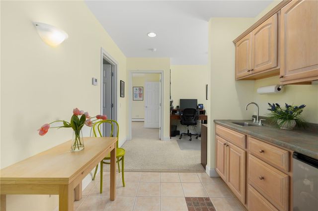 18 STARFISH Drive, Narragansett, RI 02882
