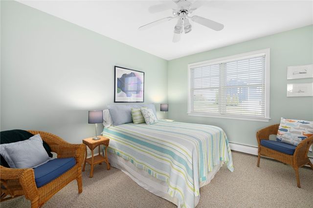 18 STARFISH Drive, Narragansett, RI 02882