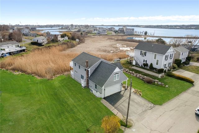 18 STARFISH Drive, Narragansett, RI 02882