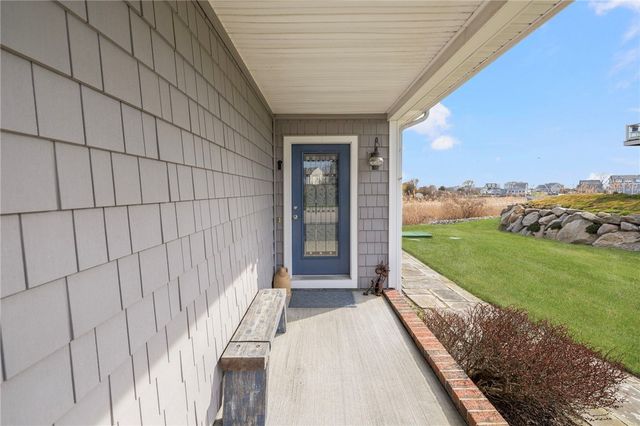 18 STARFISH Drive, Narragansett, RI 02882