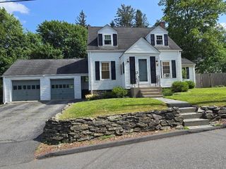 3 South Ter, Auburn, MA 01501