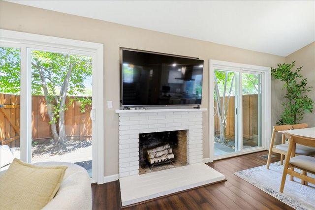 20052 Northcrest Square, Cupertino, CA 95014