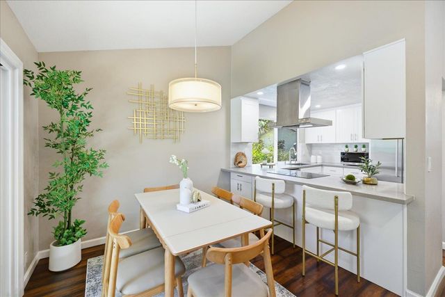 20052 Northcrest Square, Cupertino, CA 95014
