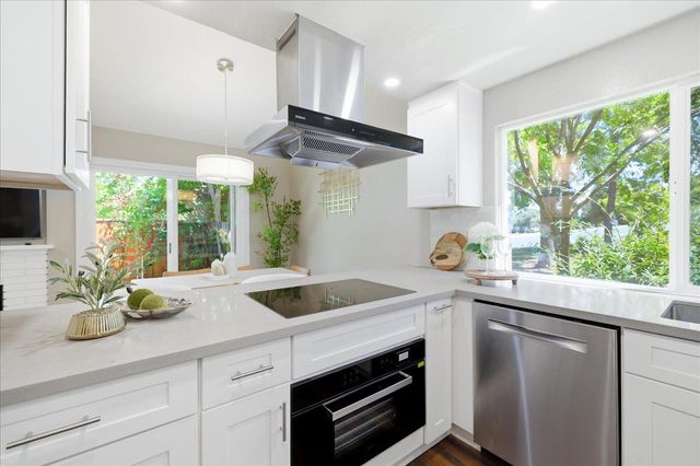 20052 Northcrest Square, Cupertino, CA 95014