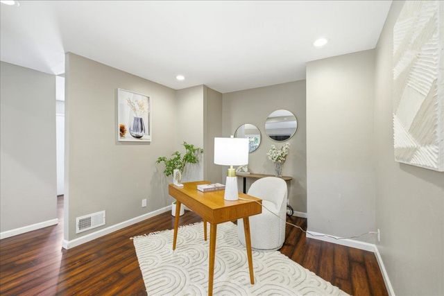 20052 Northcrest Square, Cupertino, CA 95014