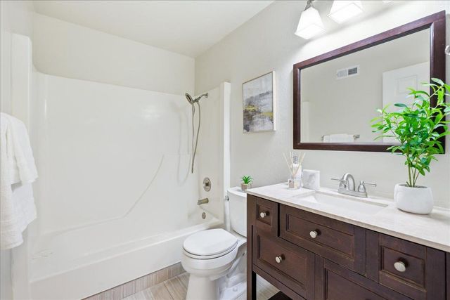 20052 Northcrest Square, Cupertino, CA 95014