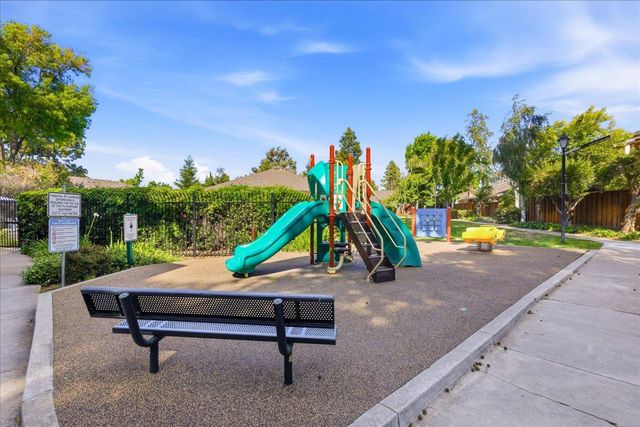 20052 Northcrest Square, Cupertino, CA 95014