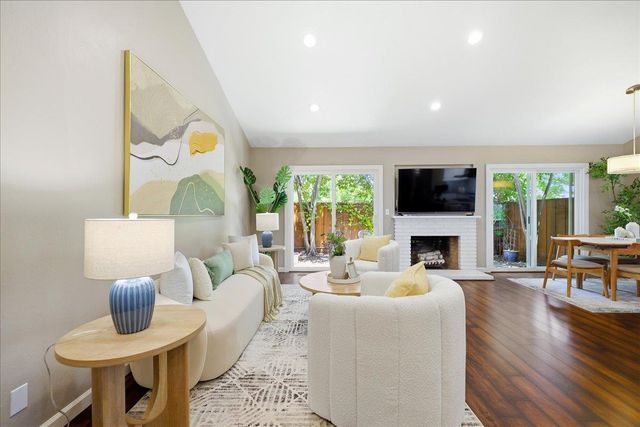 20052 Northcrest Square, Cupertino, CA 95014