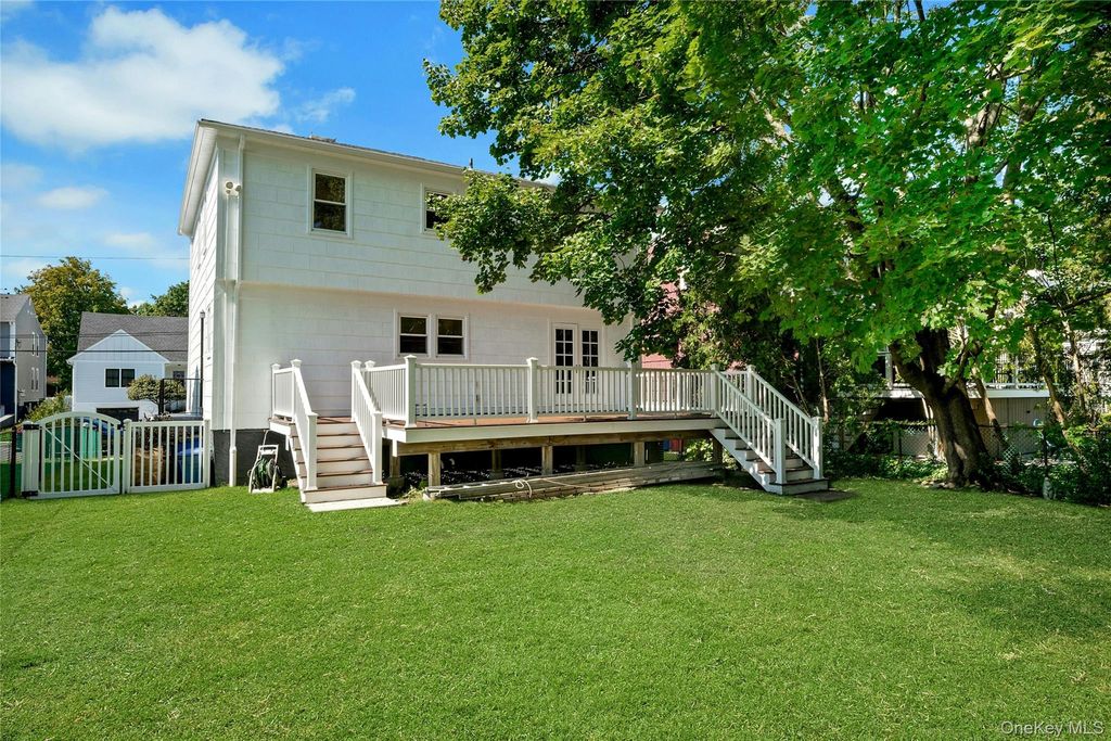 213 Florence Street, Mamaroneck, NY 10543 — photo 2