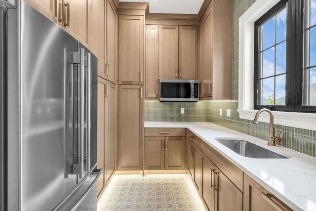 1298 S 1090 E, Salem, UT 84653