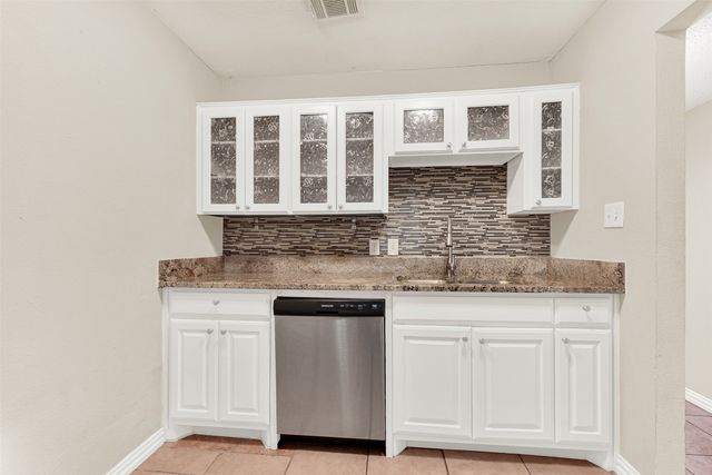 2655 Via Cordova, Carrollton, TX 75006