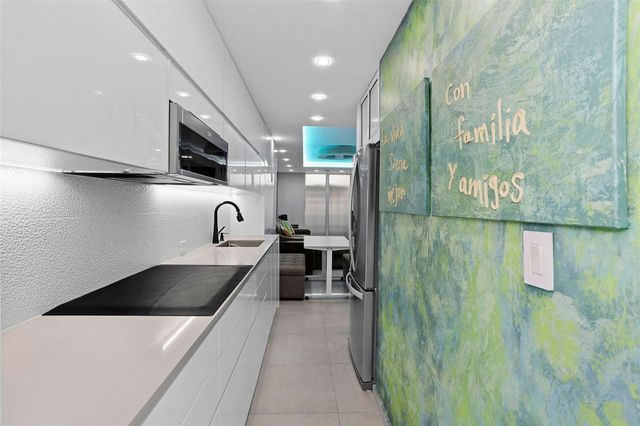 1477 ASHFORD 9A, San Juan, PR 00907