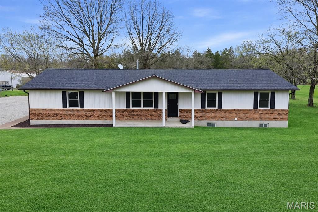 31857 Cedar Trail, Warrenton, MO 63383