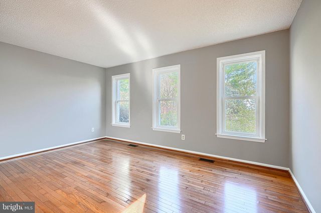 262 HUNTERS RIDGE RD, Lutherville Timonium, MD 21093