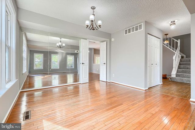 262 HUNTERS RIDGE RD, Lutherville Timonium, MD 21093