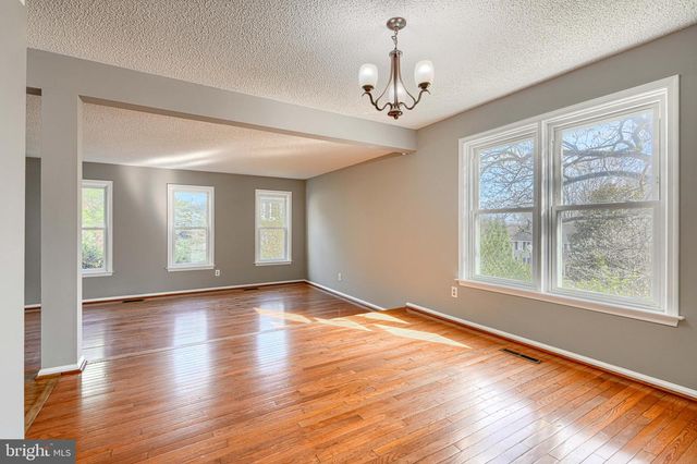 262 HUNTERS RIDGE RD, Lutherville Timonium, MD 21093