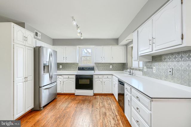 262 HUNTERS RIDGE RD, Lutherville Timonium, MD 21093